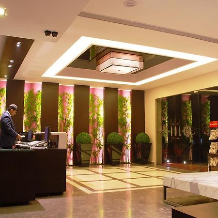 Hotel Africa Avenue Gk - 1 Nueva Delhi Exterior foto